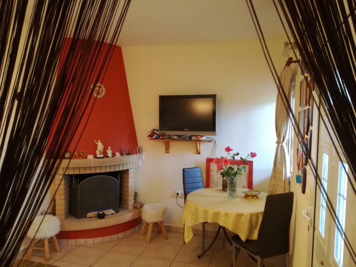 Relaxing Beautiful Holiday Home Лаврион Экстерьер фото